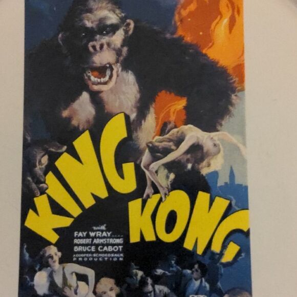 🤩 Pottery Barn movie plates 🤩2 for $20‎ - Picture 6 of 7